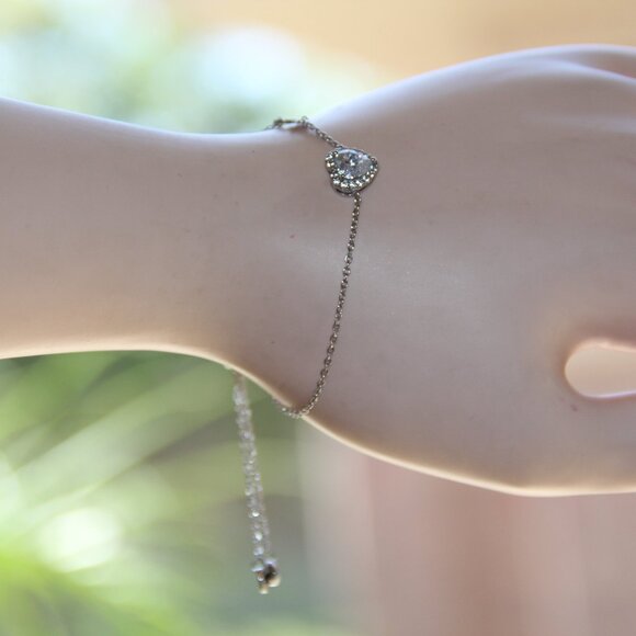 New in Box Michael Kors Sterling Silver Heart CZ Bracelet - Picture 9 of 13